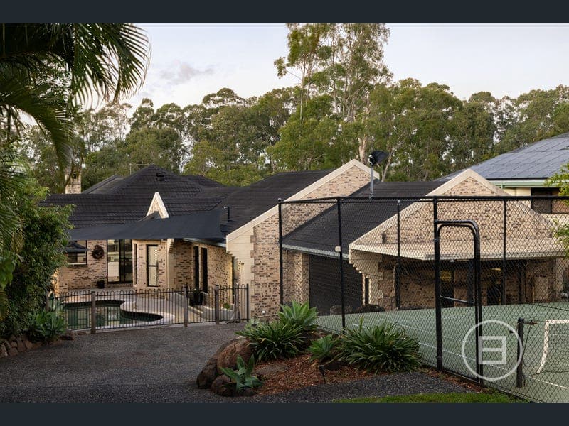 22 Jack Nicklaus Way, Parkwood — photo 1 of 5