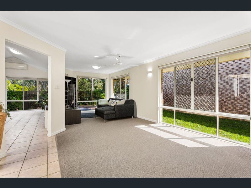 39 Sorbonne Close, Sippy Downs — photo 1 of 5