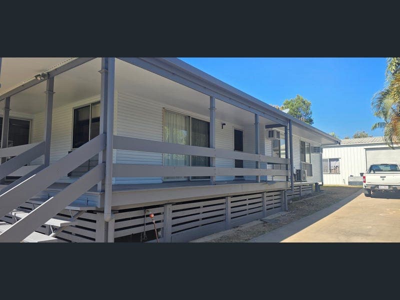 31 LEICHHARDT DRIVE, Moranbah — photo 1 of 5