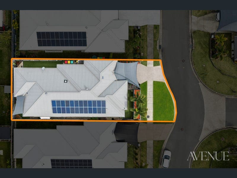 21 Butterleaf Crescent, Pimpama — photo 1 of 5