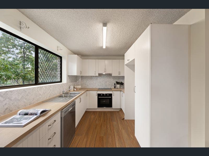 6/33 Rokeby Terrace, Taringa — photo 1 of 5