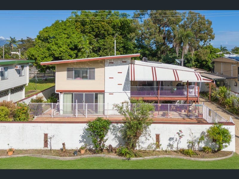 951 Riverway Drive, Condon — photo 1 of 5