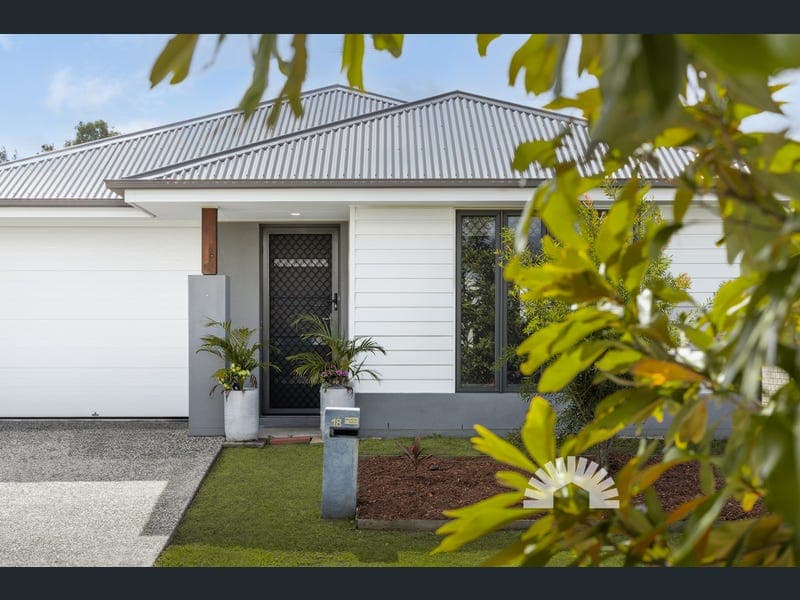18 Chestnut Street, Caboolture South — photo 1 of 5