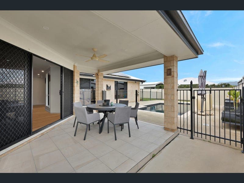 11 Lucy Court, Mirani — photo 1 of 5