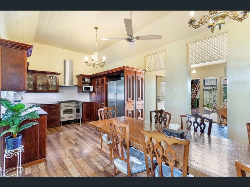 1 Burnett Street, West Ipswich — photo 1 of 5