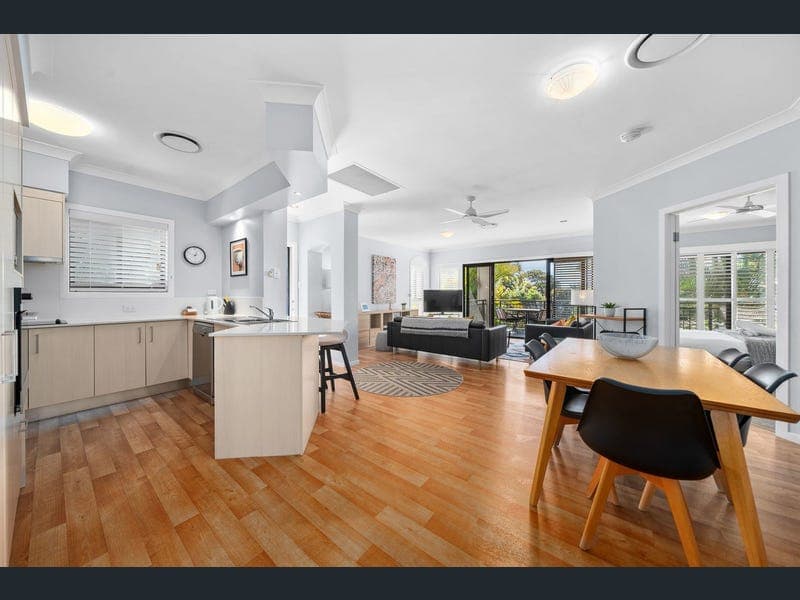 17/21 Bay Terrace, Coolum Beach — photo 1 of 5