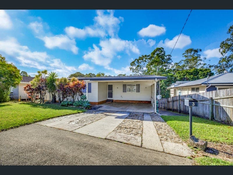 3 Highview Avenue, Nambour — photo 1 of 5