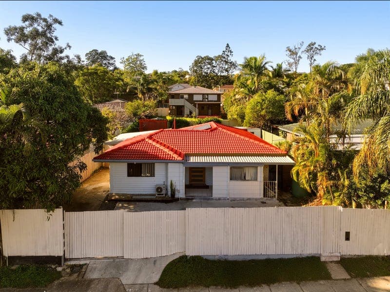 61 Dandenong Road, Jamboree Heights — photo 1 of 5