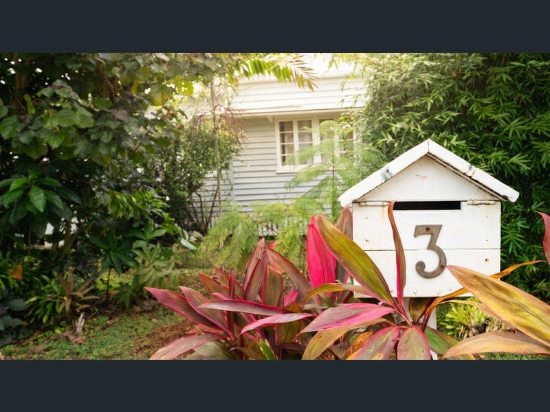 3 Derby Terrace, Mission Beach — photo 1 of 5