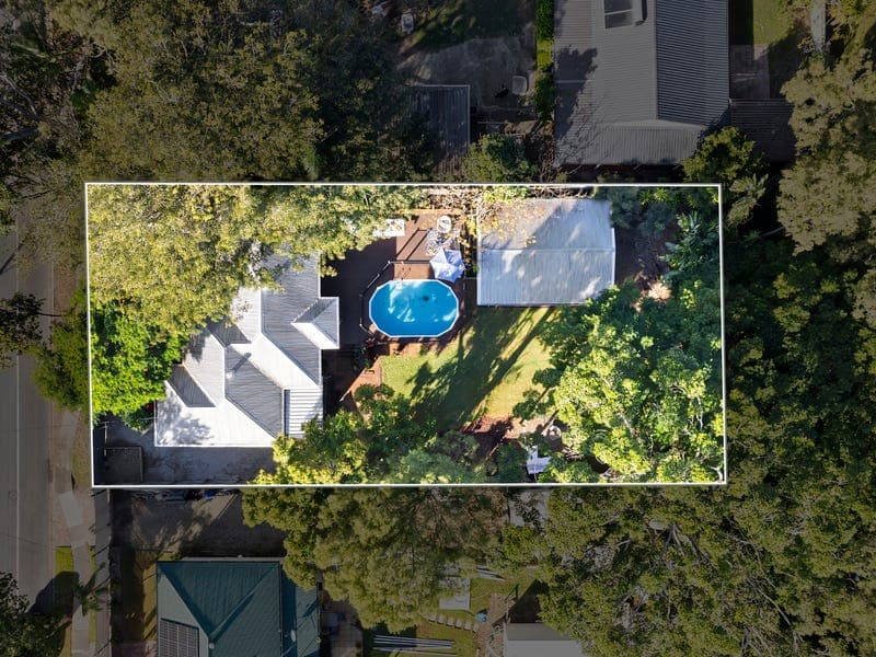 869 Beachmere Road — photo 1 of 5