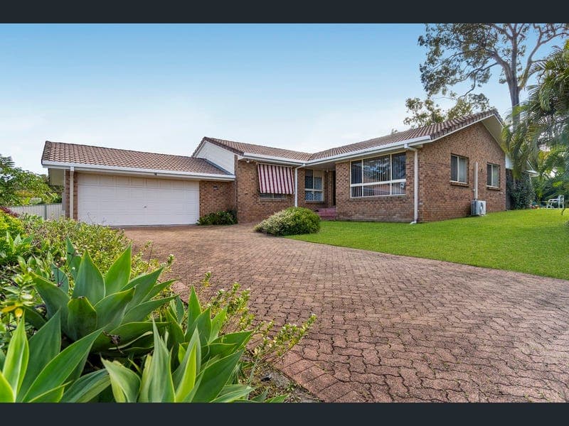 17 Irwin Street, Parkwood — photo 1 of 5