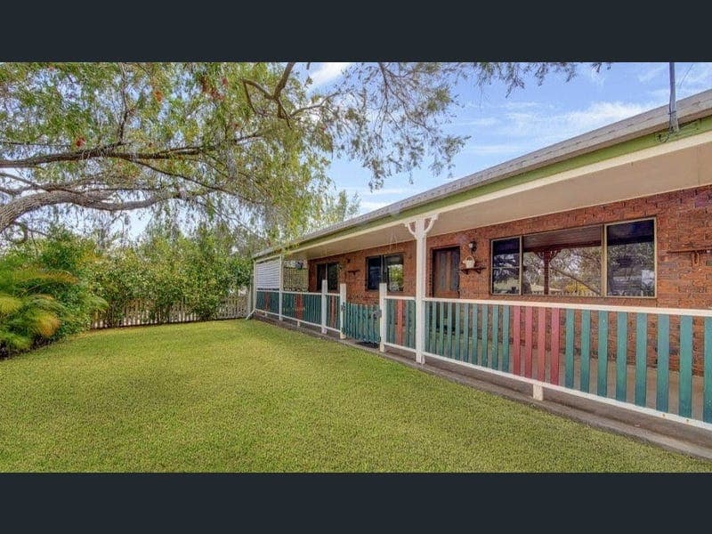 17 Barmoya Road, The Caves — photo 1 of 5