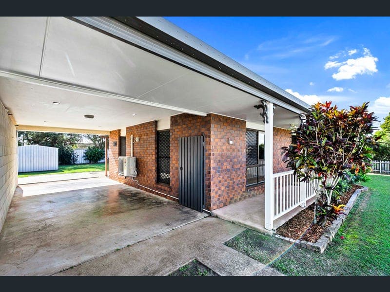 21 Turrum Street, Scarness — photo 1 of 5