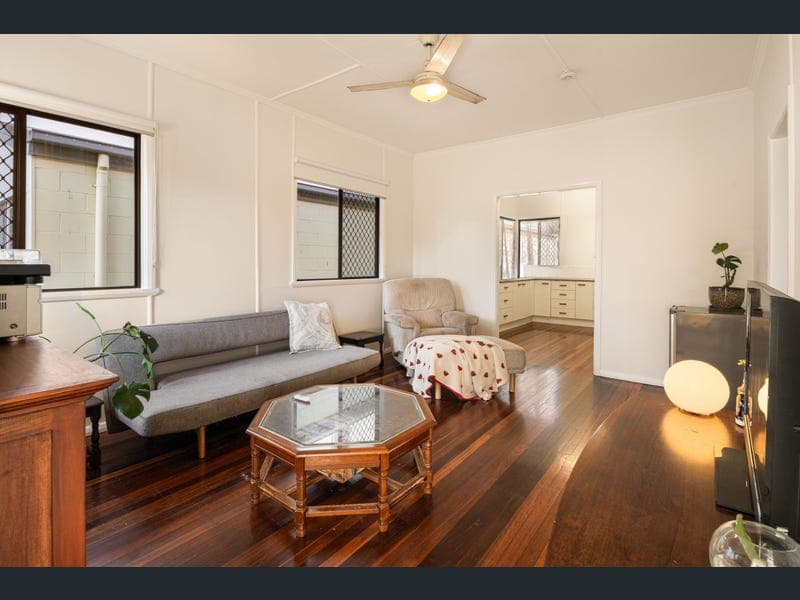108 Gainsborough Street, Moorooka — photo 1 of 5