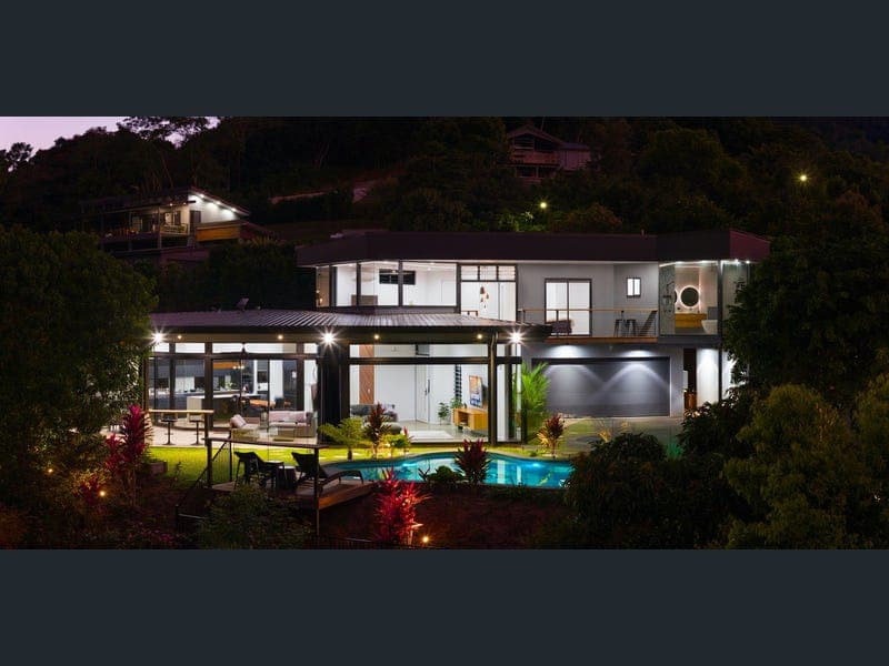 39 GIAUCA STREET, Redlynch — photo 1 of 5