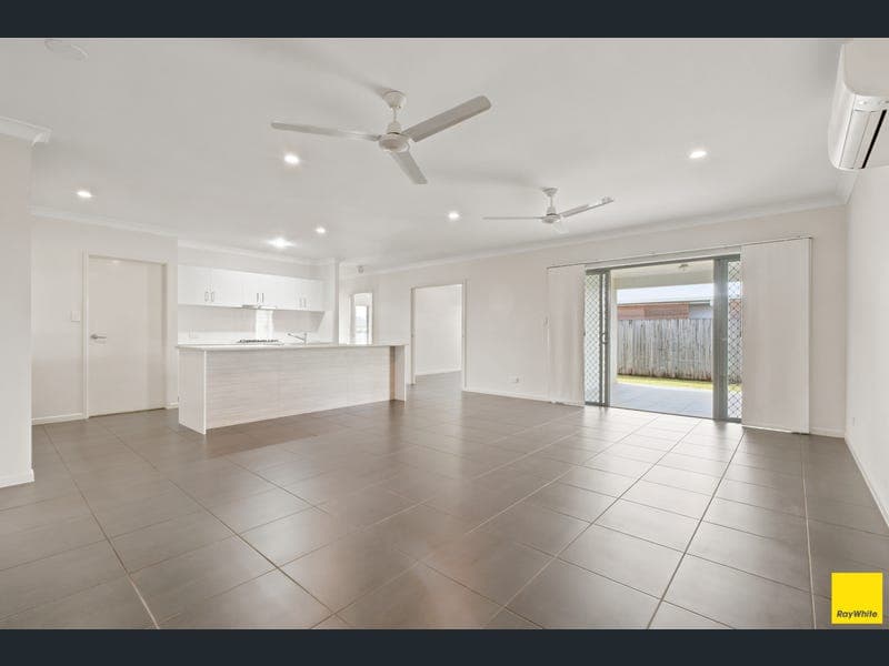 5 Perserverance Street, Redlynch — photo 1 of 5