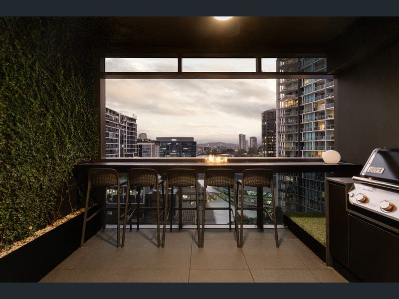 1203/20 Festival Place, Newstead — photo 1 of 5