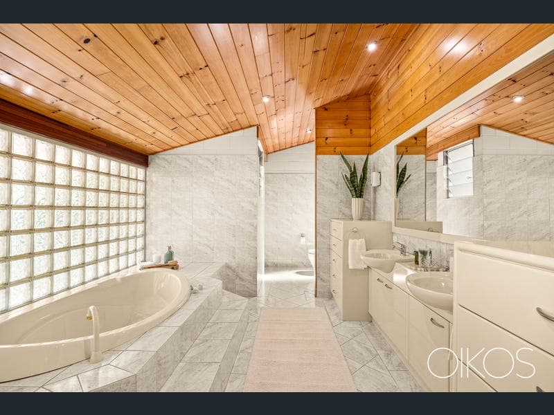 86 Barkala Street, The Gap — photo 1 of 5