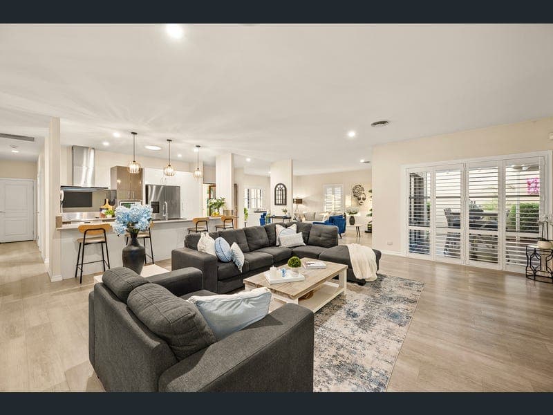 3291 Palladian Drive, Hope Island — photo 1 of 5