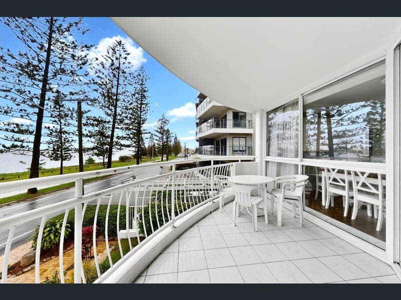 1D/510 Marine Parade, Biggera Waters — photo 1 of 5