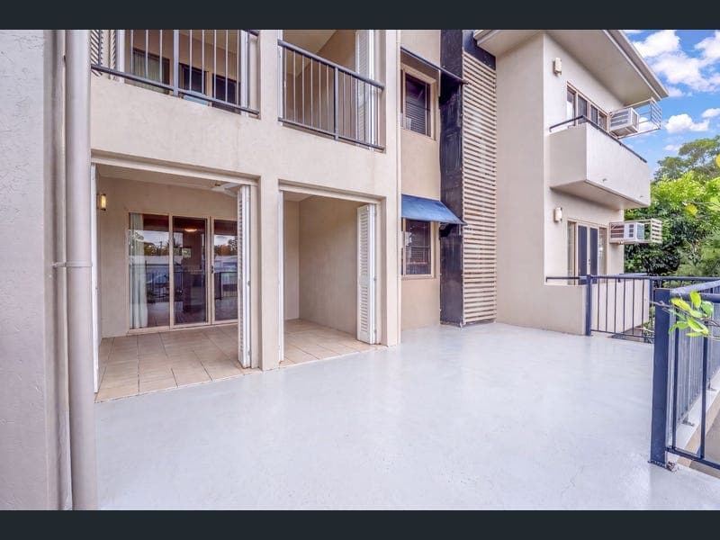 102/22-24 Ward Street, Mooroobool — photo 1 of 5