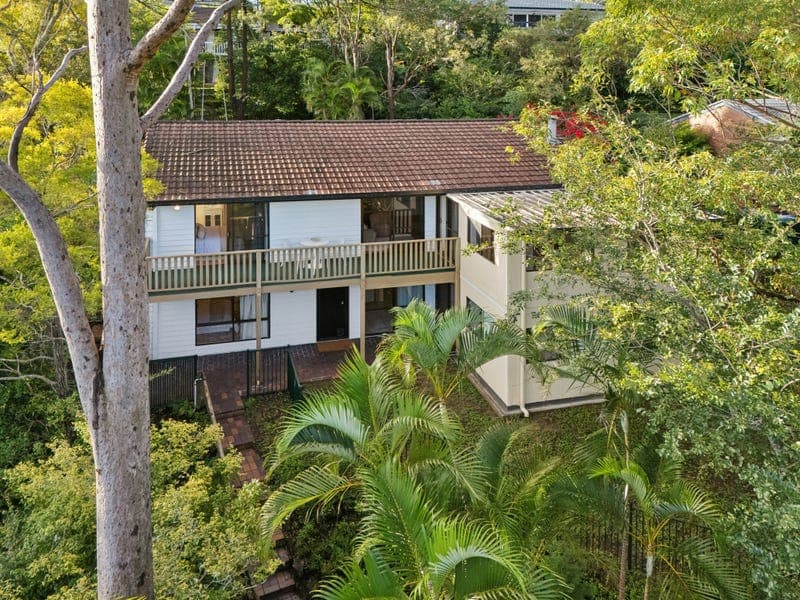 10 Cabramurra Street, Chapel Hill — photo 1 of 5
