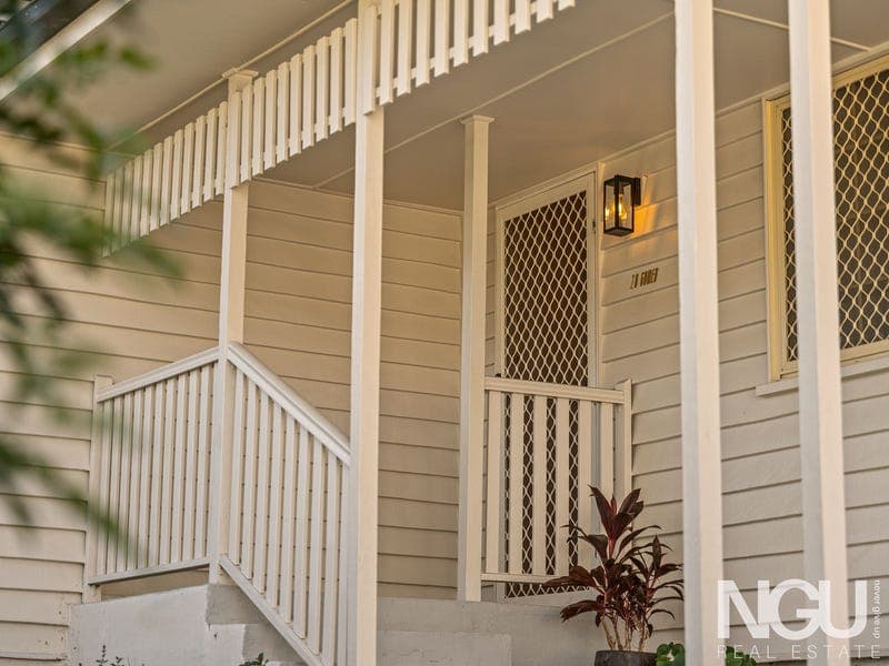 28 Gomer Street, Booval — photo 1 of 5