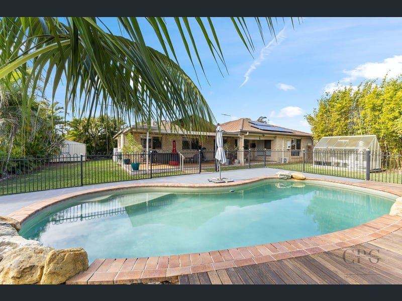 1 Renmark Crescent, Caboolture South — photo 1 of 5