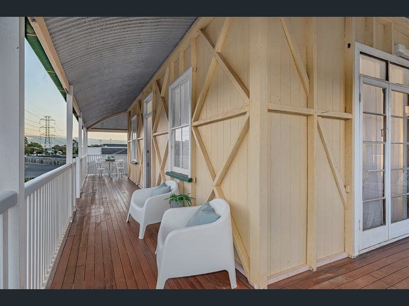 25 Spoonbill Street, Nudgee — photo 1 of 5