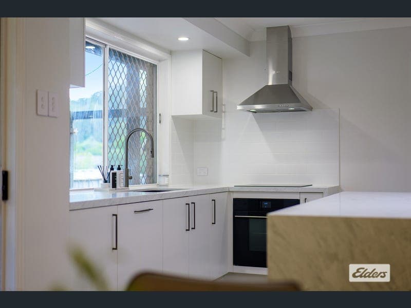 12 Hinchcliffe Street, Tanah Merah — photo 1 of 5