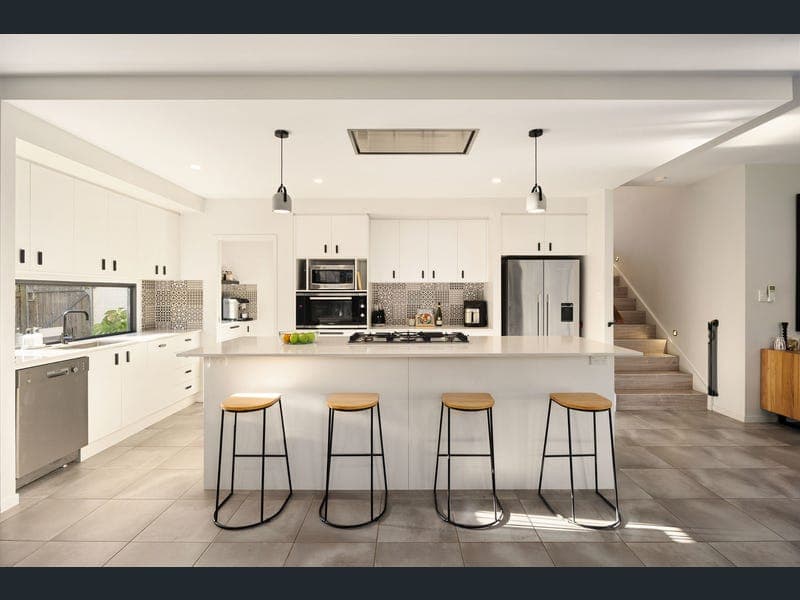 81 Honeyeater Crescent, Moggill — photo 1 of 5