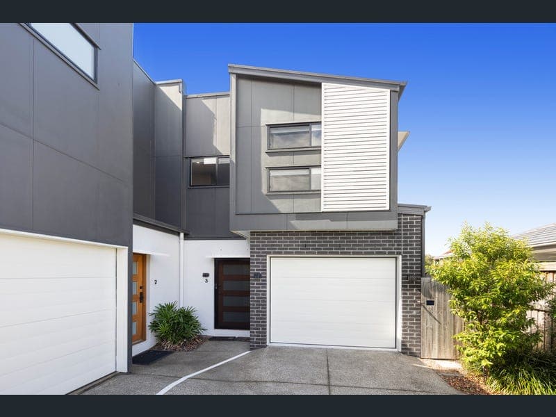 3/41 Taylor Avenue, Golden Beach — photo 1 of 5