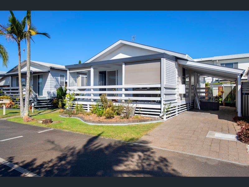 101/368 Oxley Drive, Coombabah — photo 1 of 5