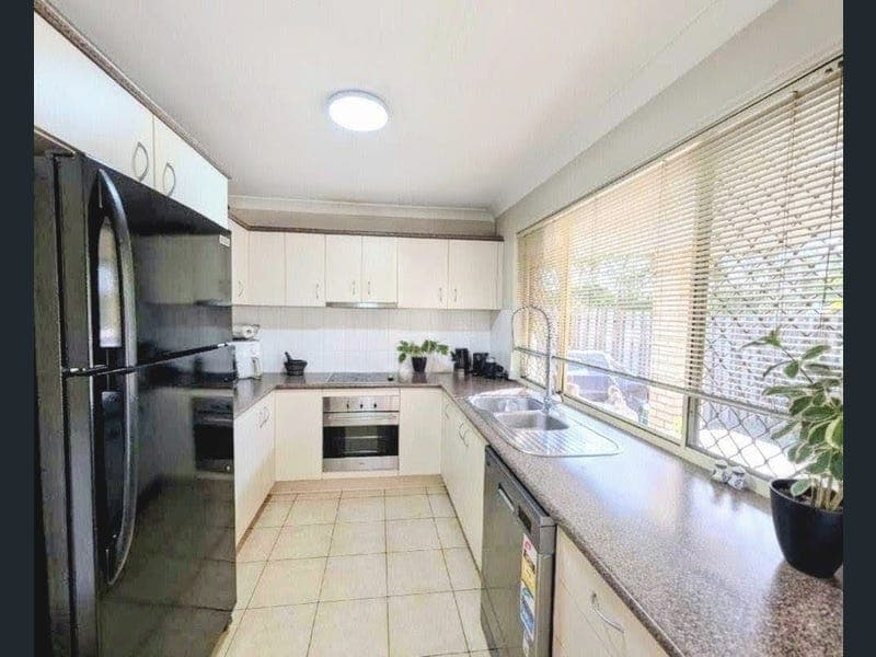 37/100 Oakmont Avenue, Oxley — photo 1 of 5