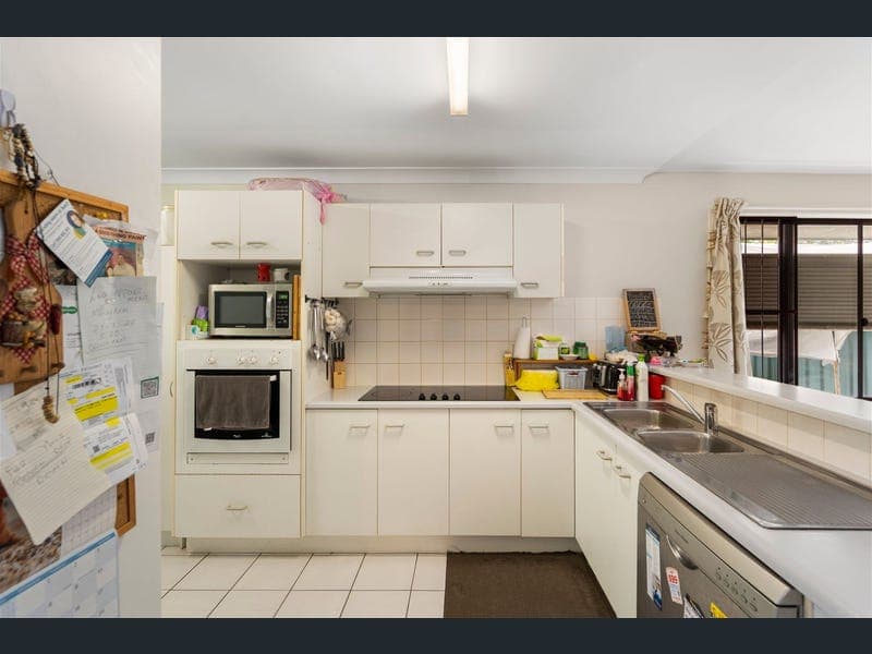 5 Faye Street, Thorneside — photo 1 of 5
