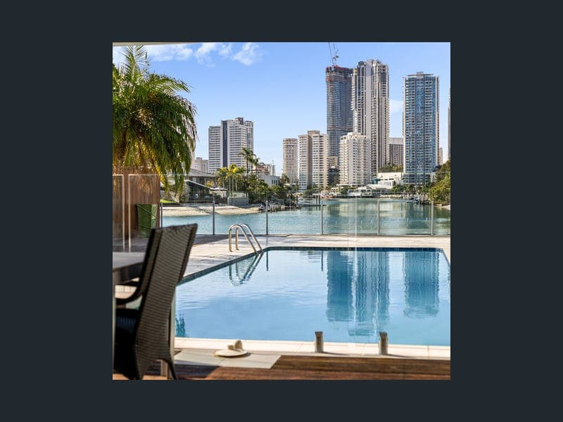 15 Sunrise Boulevard, Surfers Paradise — photo 1 of 5