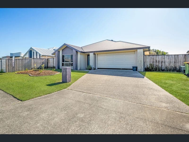 33 Whitehaven Drive, Blacks Beach — photo 1 of 5