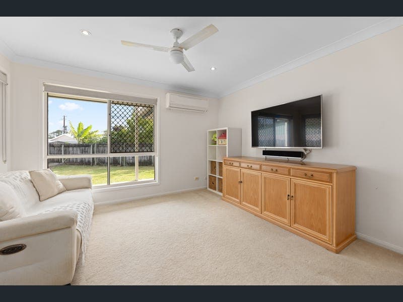 8 Mcginn Court, Caboolture — photo 1 of 5