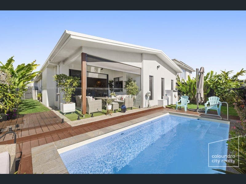 73 Sally Crescent, Nirimba — photo 1 of 5