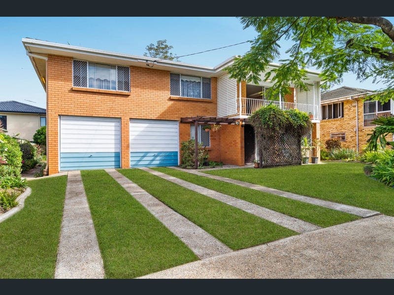4 Wheatley Street, Sunnybank — photo 1 of 5