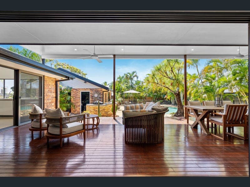 6 O'Grady Drive, Paradise Point — photo 1 of 5