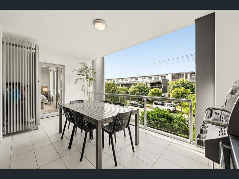 21/125 Bulimba Street — photo 1 of 5