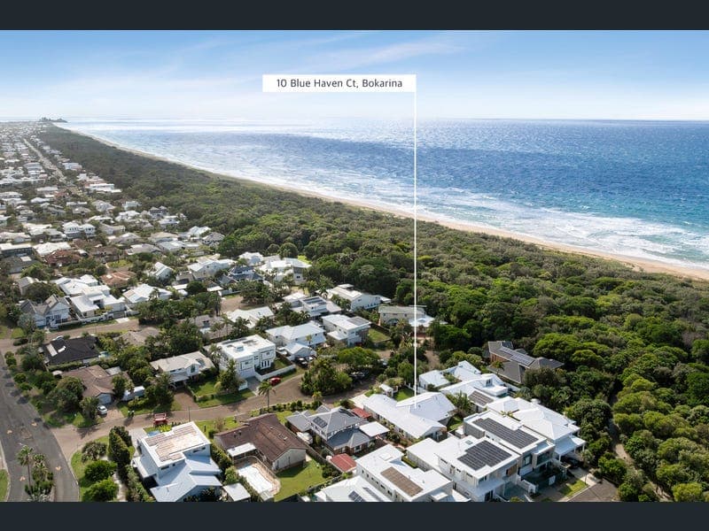 10 Blue Haven Court, Bokarina — photo 1 of 5