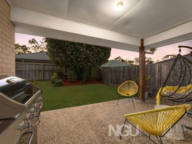 18 Faustina Close, Augustine Heights — photo 1 of 5