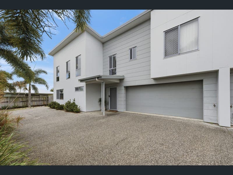 2/20 Vaucluse, East Mackay — photo 1 of 5