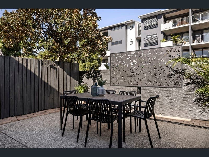 2/79 Annie Street, New Farm — photo 1 of 5