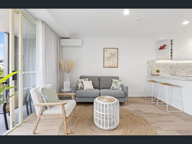 203/1-8 Paradise Island, Surfers Paradise — photo 1 of 5
