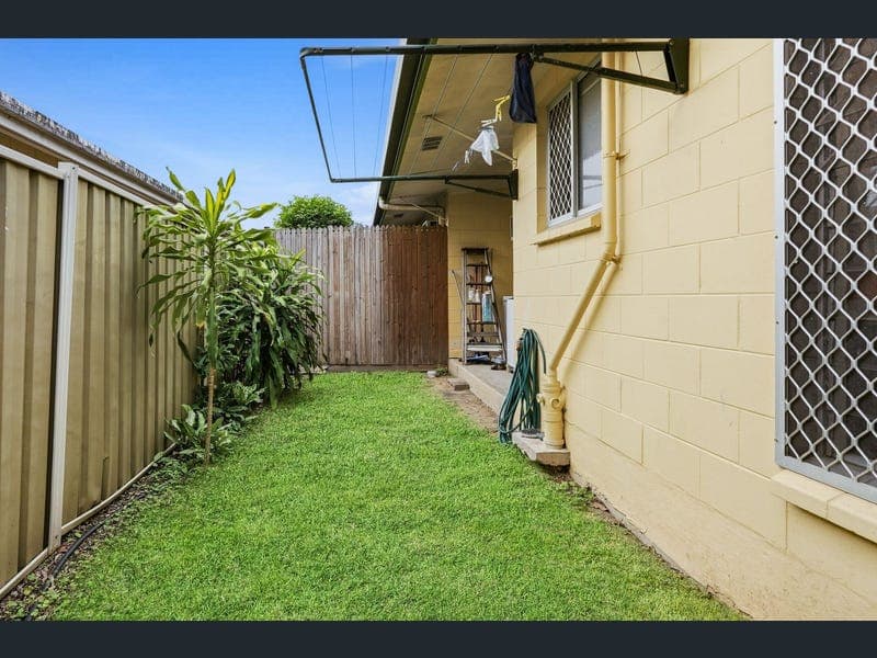 15 Kidston St, Bungalow — photo 1 of 5