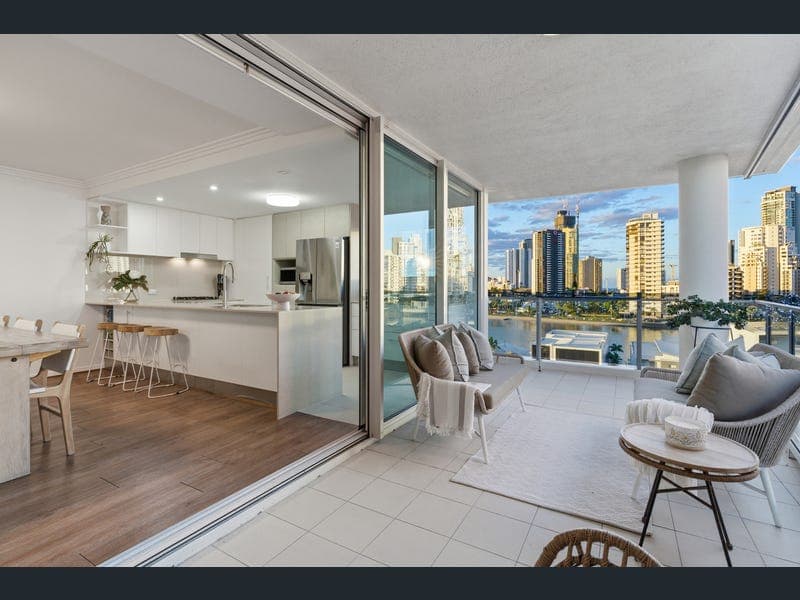 48/53 Darrambal Street, Chevron Island — photo 1 of 5
