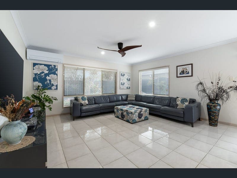 37 Riverside Terrace, Windaroo — photo 1 of 5